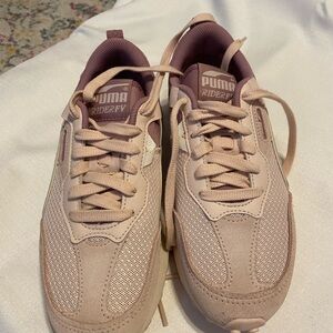 Puma Women's Pink Sneakers